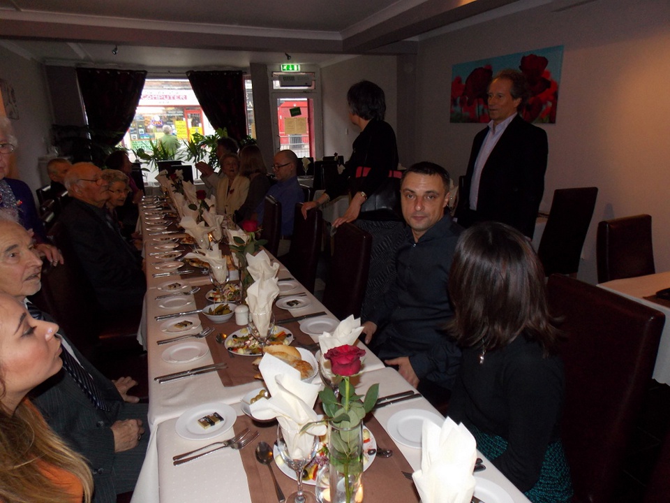 Click to return to gallery