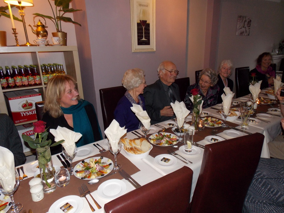 Click to return to gallery