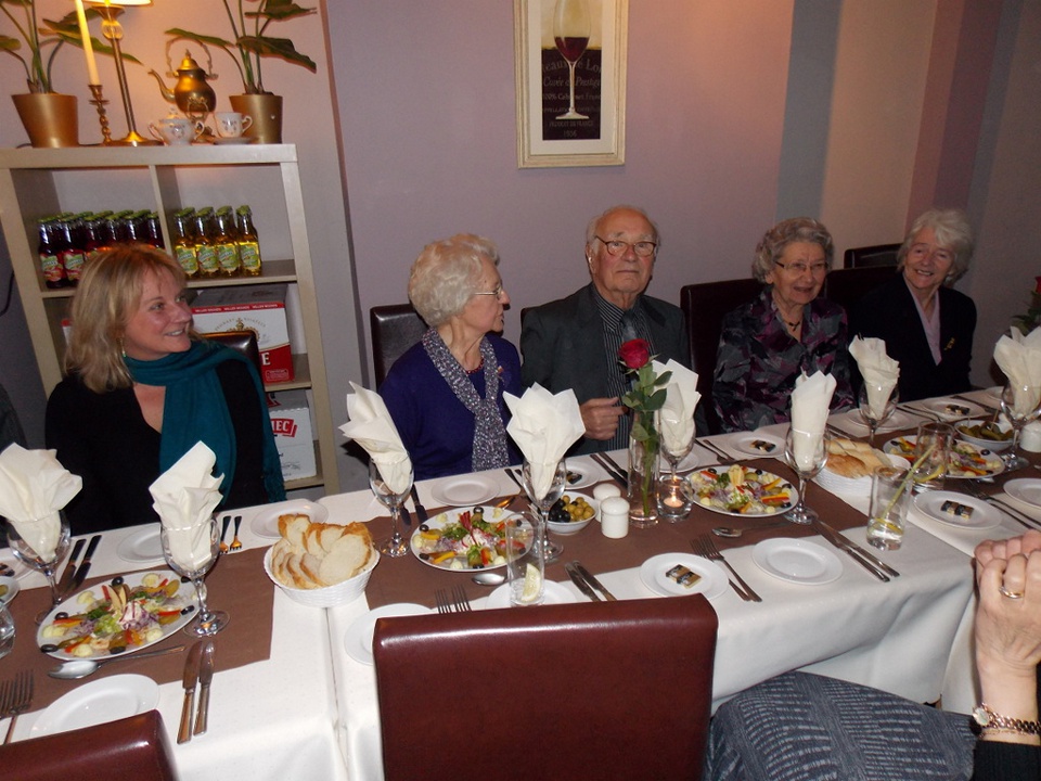 Click to return to gallery